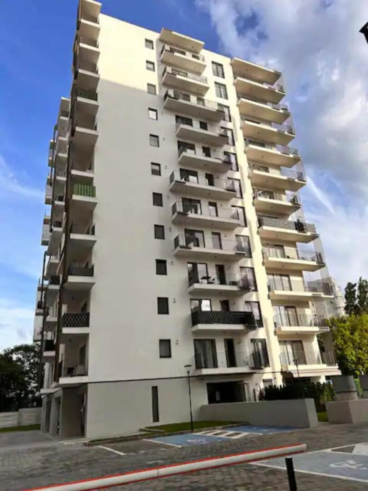 High-Rise Luxury Apartment With Free Parking Bucarest Exterior foto