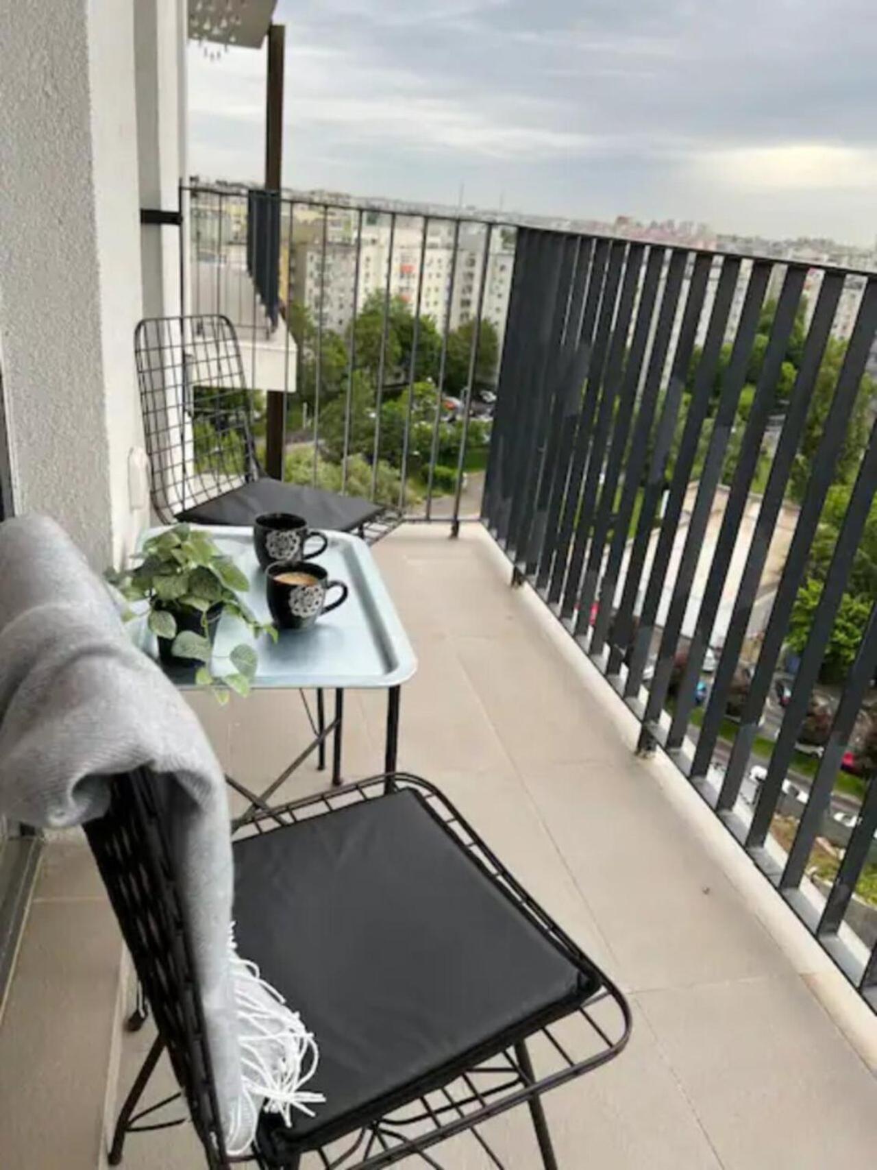 High-Rise Luxury Apartment With Free Parking Bucarest Exterior foto