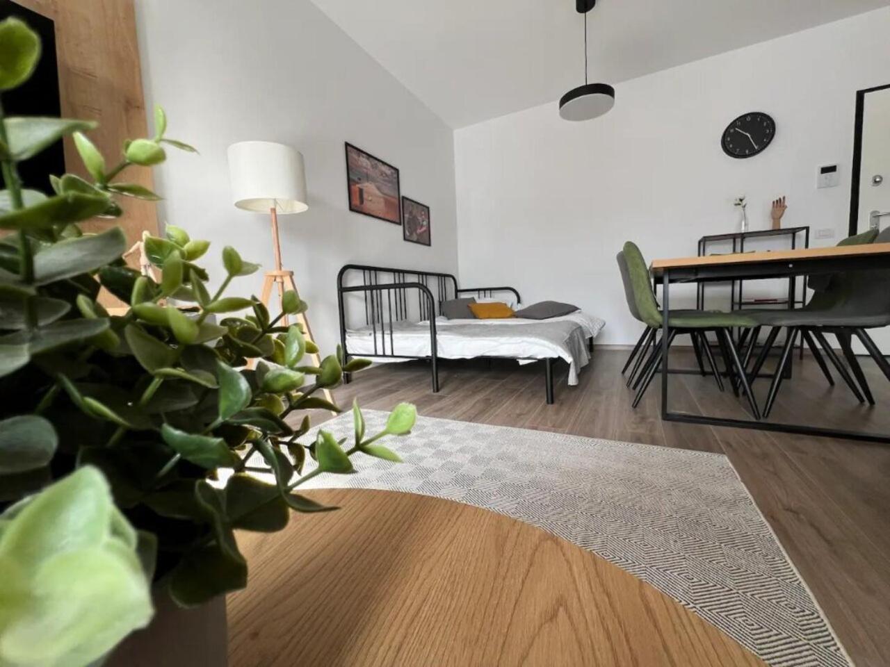 High-Rise Luxury Apartment With Free Parking Bucarest Exterior foto